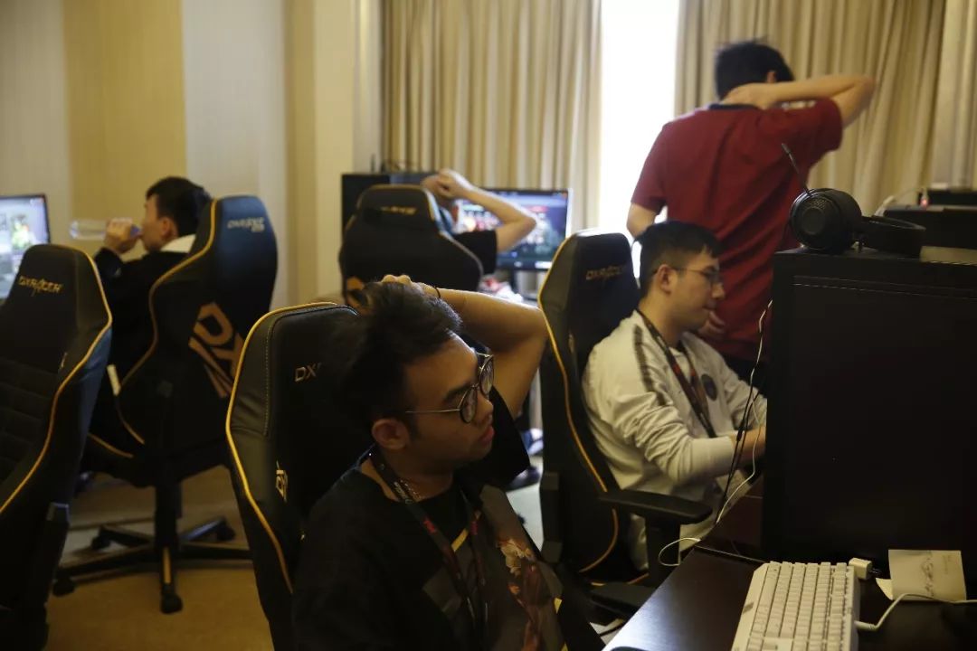 【前瞻】2025LPL春季赛 LNG vs LGD，LNG剩余赛程利好但别大意