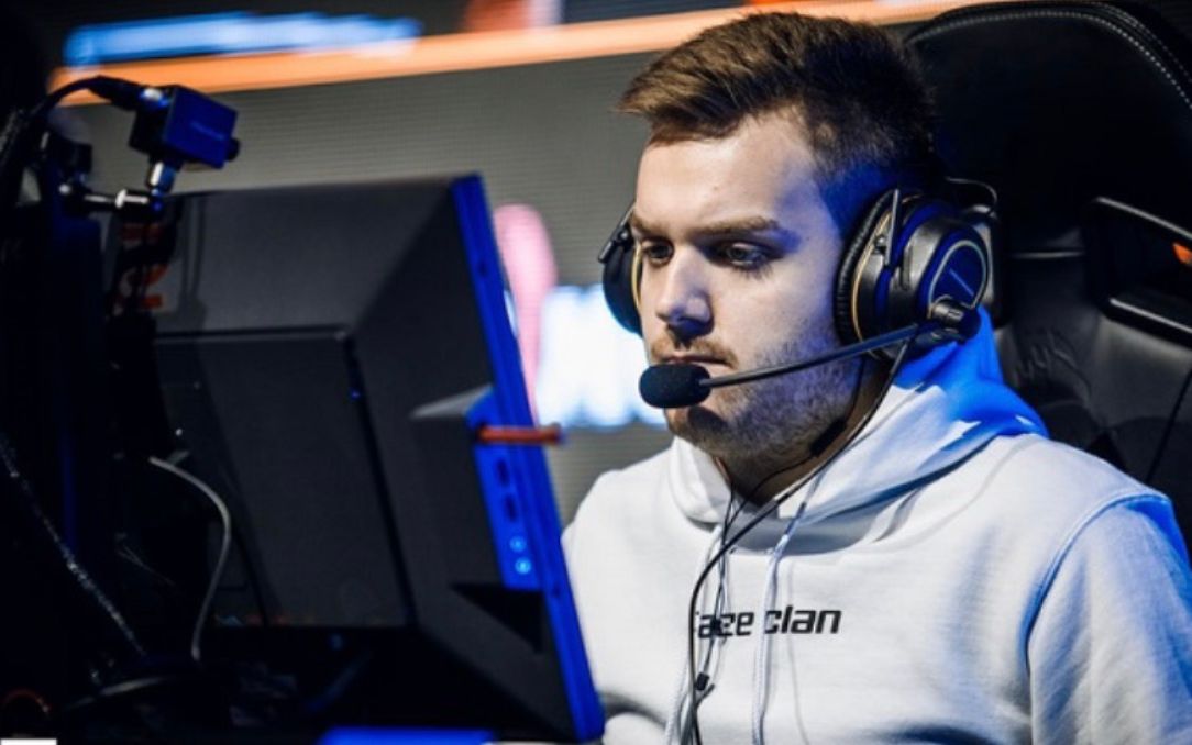 兵役归来转型教练，前世界冠军Easyhoon在线求职