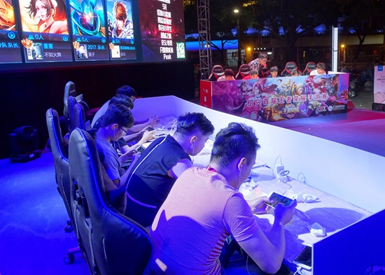 解说杯今日解说阵容预告：管泽元Guanbition将携手卓哥+ XLB