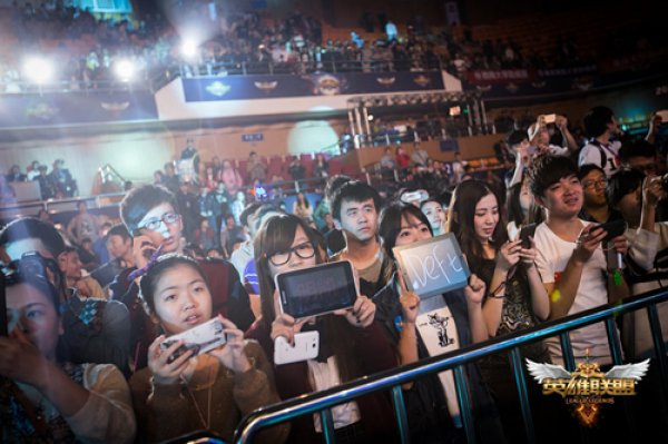 T1 Keria：非常抱歉让粉丝们失望，季后赛我会尽力笑着收尾