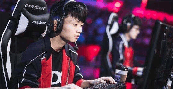 发生了什么！VIT完全失去了状态，被 T1 击败；！ T1 1-1 VIT