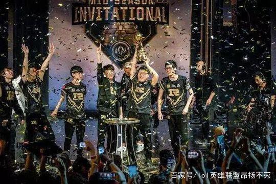 CSGO比赛：选手woxic态度不认真还喷队友？Mouz马上将其摁在替补席